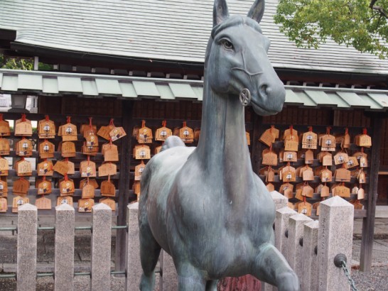出雲大社大阪分祀の馬の銅像